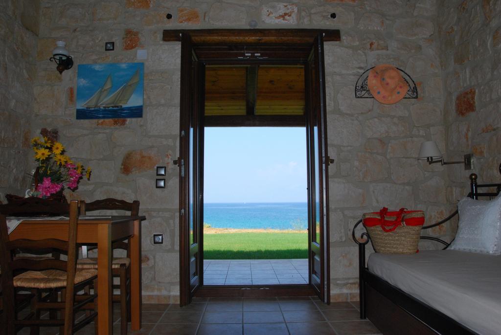 Kavos Psarou Villas Амуди Номер фото